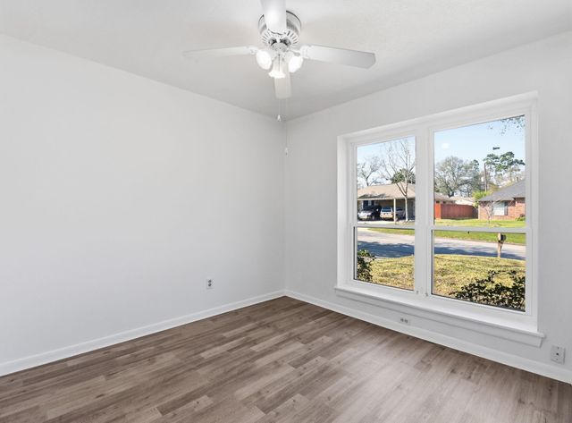 1722 Rebecca Lane, Conroe, TX 77301