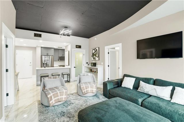 250 Pharr NE Road 709, Atlanta, GA 30305