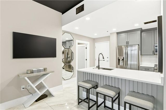 250 Pharr NE Road 709, Atlanta, GA 30305