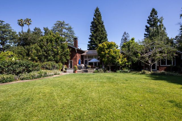 64 Alvarado Avenue, Los Altos, CA 94022