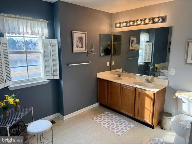 32 CHANCELLORSVILLE CIR, Middletown, DE 19709