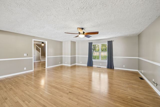 127 Deer Point Rd, Unionville, TN 37180