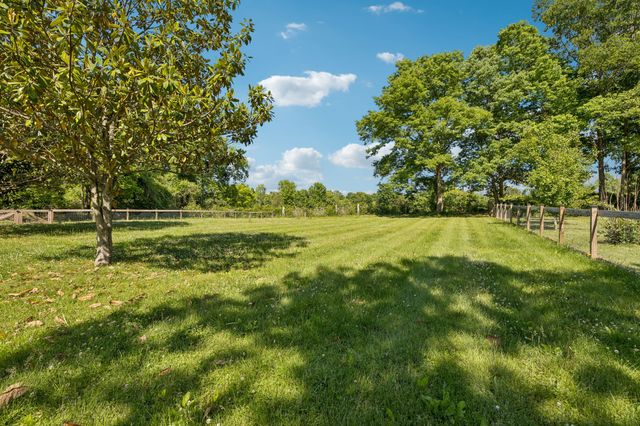 127 Deer Point Rd, Unionville, TN 37180