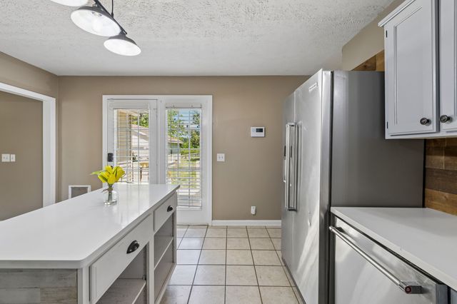 127 Deer Point Rd, Unionville, TN 37180