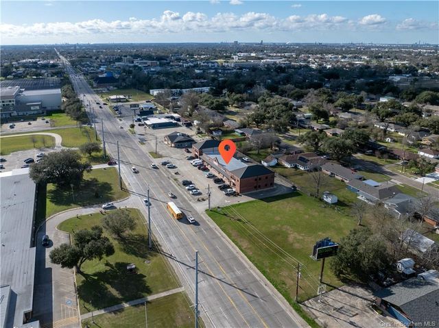 935 E McNeese Street, Lake Charles, LA 70607