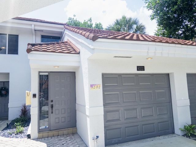 9202 NW 9th Place, Plantation, FL 33324