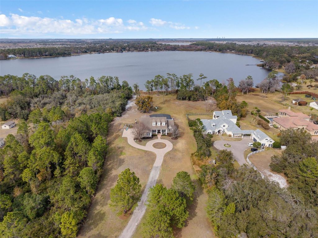 Image 4 of property listing at 5301 CARSON STREET, St Cloud, FL 34771