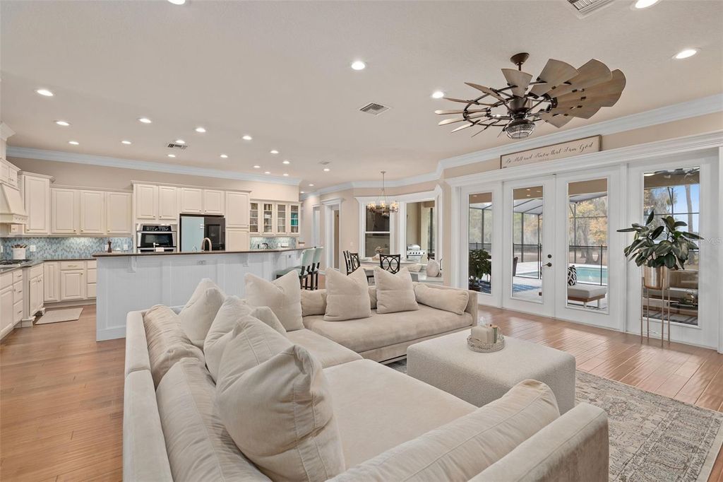 Image 8 of property listing at 5301 CARSON STREET, St Cloud, FL 34771