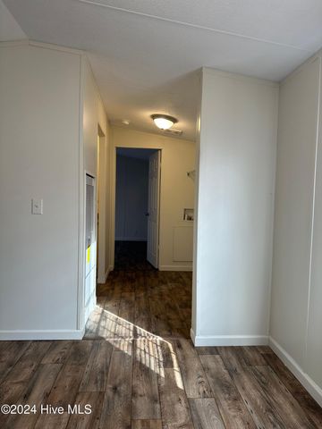 1012 10th Street, Midway Park, NC 28544