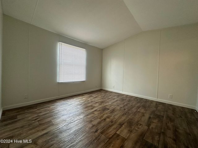 1012 10th Street, Midway Park, NC 28544