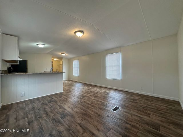 1012 10th Street, Midway Park, NC 28544