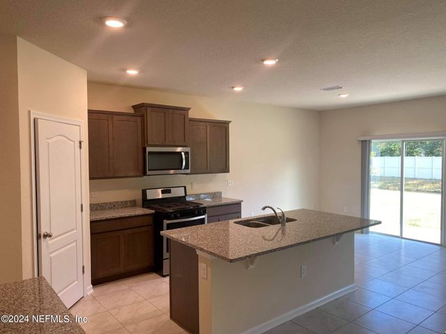 75014 NASSAU STATION Way, Yulee, FL 32097