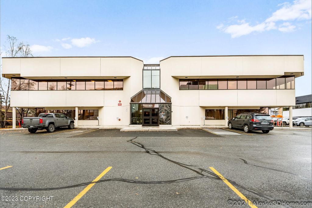471 W 36th Avenue, #105, Anchorage, AK 99503