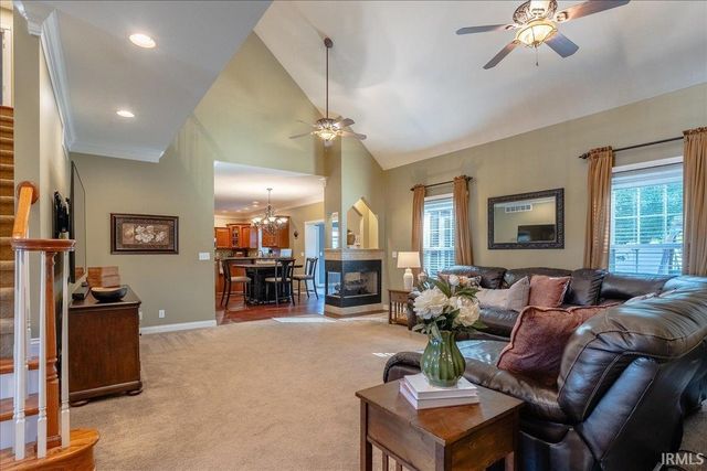 4544 Rawlston Drive, Newburgh, IN 47630