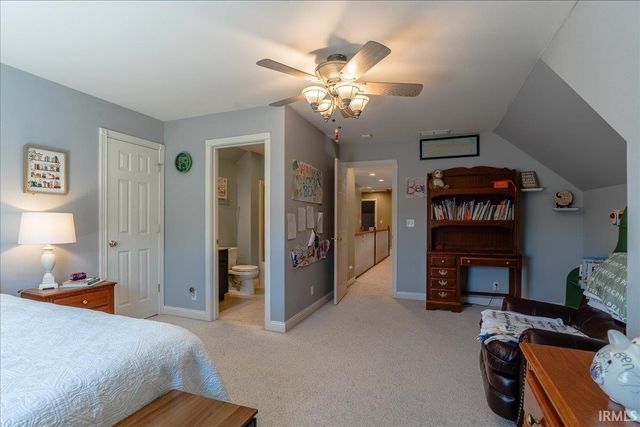 4544 Rawlston Drive, Newburgh, IN 47630