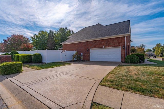 4544 Rawlston Drive, Newburgh, IN 47630