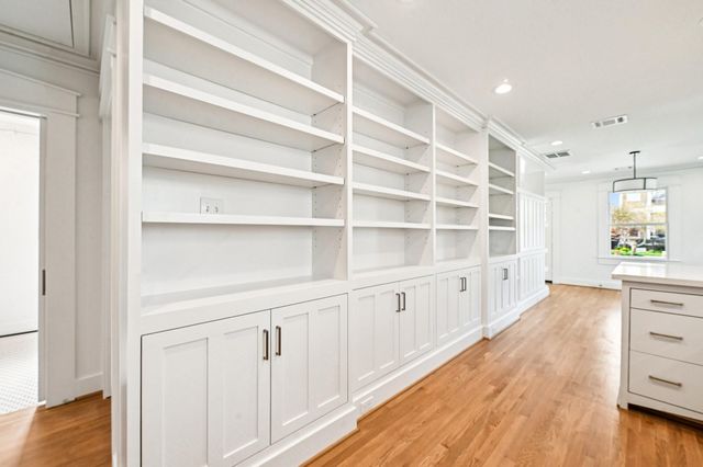 1222 Waverly Street, Houston, TX 77008