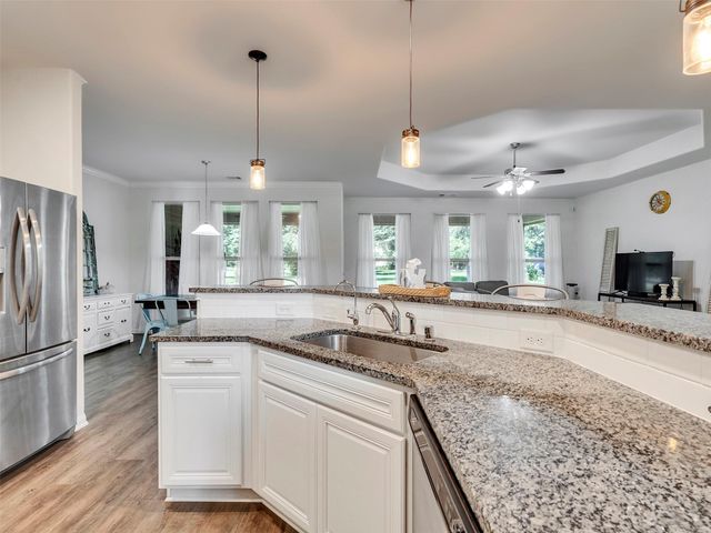 6264 Rolling Hills Road, Conroe, TX 77303