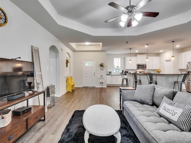 6264 Rolling Hills Road, Conroe, TX 77303
