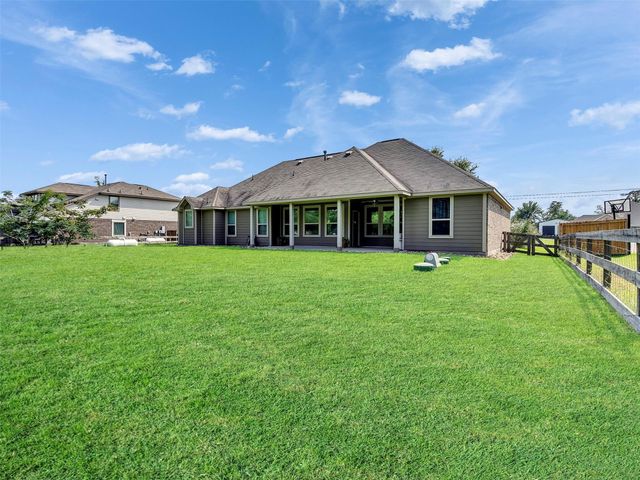 6264 Rolling Hills Road, Conroe, TX 77303