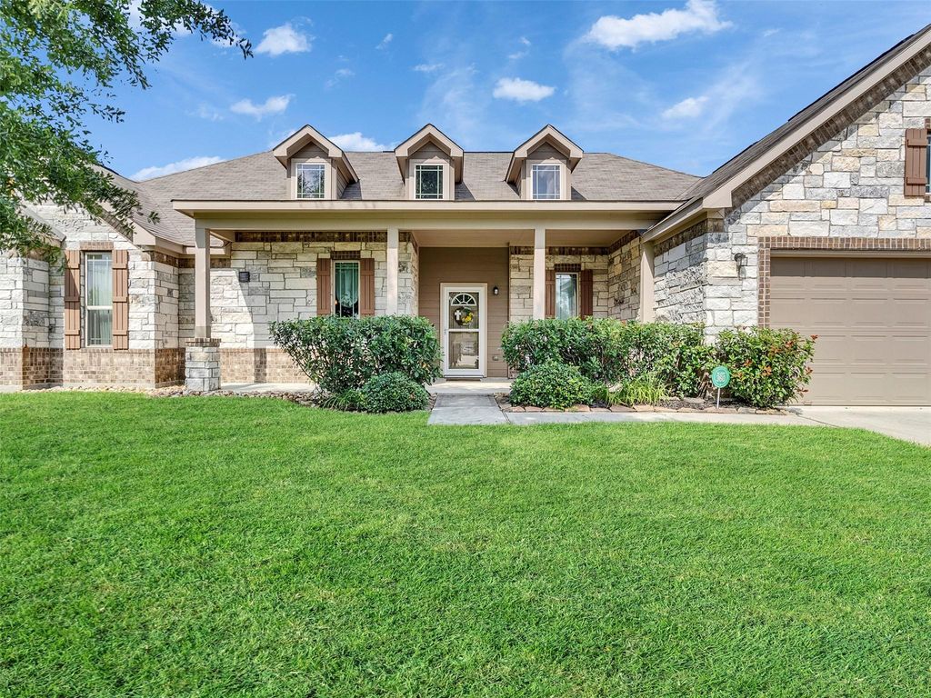 6264 Rolling Hills Road, Conroe, TX 77303