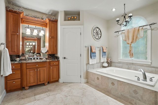 1505 E Legacy Ln, Spokane, WA 99208