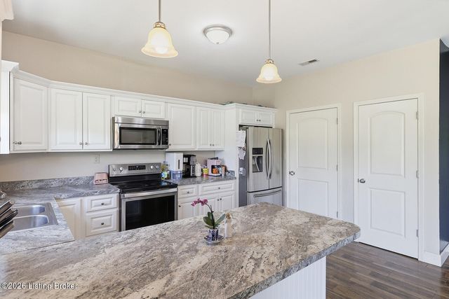 1936 Clearwater Dr, Lawrenceburg, KY 40342