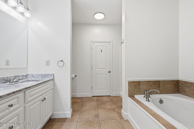 1936 Clearwater Dr, Lawrenceburg, KY 40342