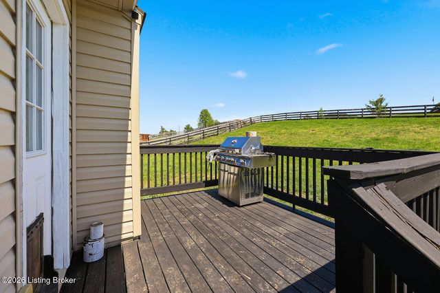 1936 Clearwater Dr, Lawrenceburg, KY 40342