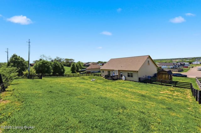 1936 Clearwater Dr, Lawrenceburg, KY 40342