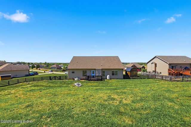 1936 Clearwater Dr, Lawrenceburg, KY 40342