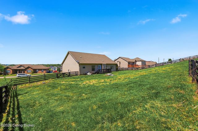 1936 Clearwater Dr, Lawrenceburg, KY 40342