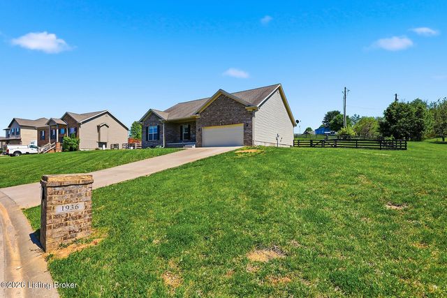 1936 Clearwater Dr, Lawrenceburg, KY 40342