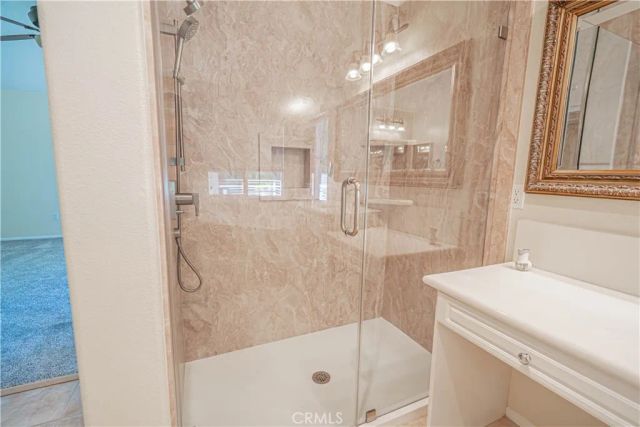28437 Lobelia, Valencia, CA 91354