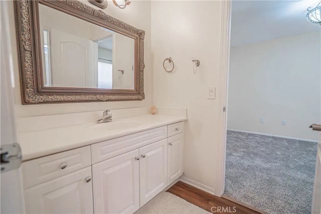 28437 Lobelia, Valencia, CA 91354