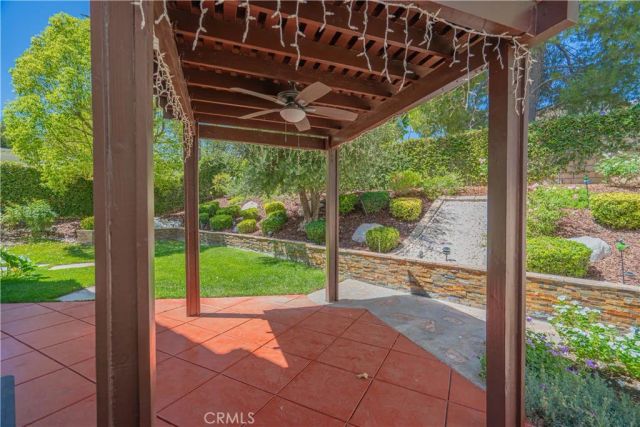 28437 Lobelia, Valencia, CA 91354