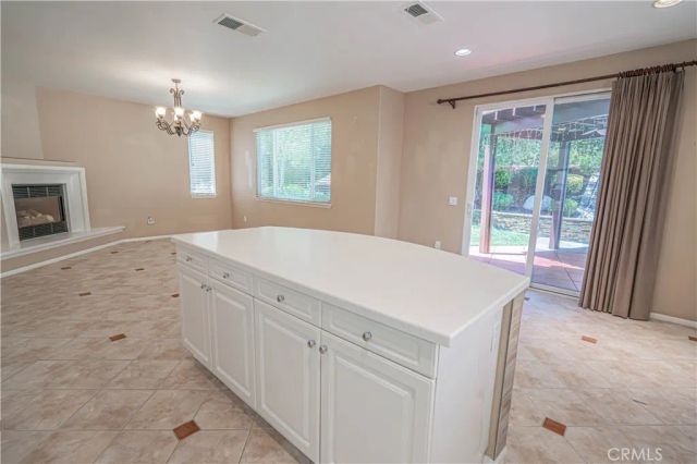 28437 Lobelia, Valencia, CA 91354