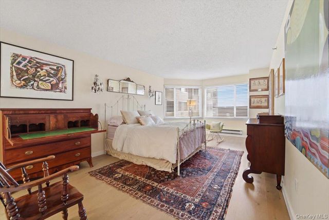 10 Stewart Place 5HW, White Plains, NY 10603