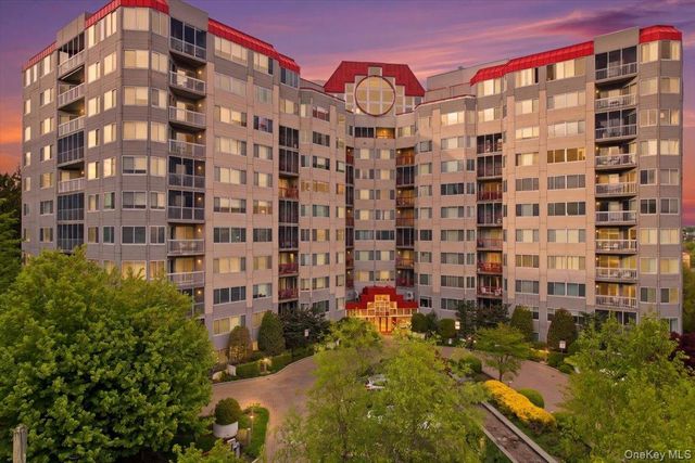 10 Stewart Place 5HW, White Plains, NY 10603