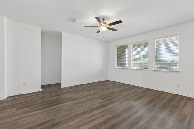 900 Chip Street, Little Elm, TX 75068