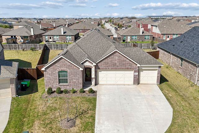 900 Chip Street, Little Elm, TX 75068