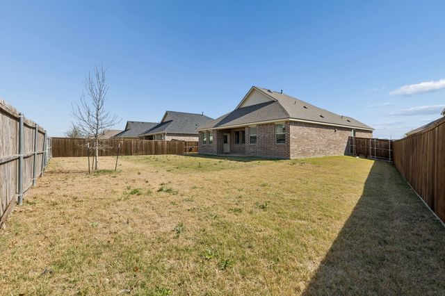900 Chip Street, Little Elm, TX 75068