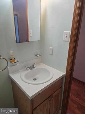 524 LONGSHORE AVE, Philadelphia, PA 19111