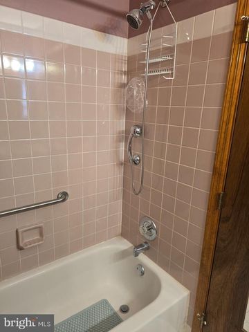 524 LONGSHORE AVE, Philadelphia, PA 19111