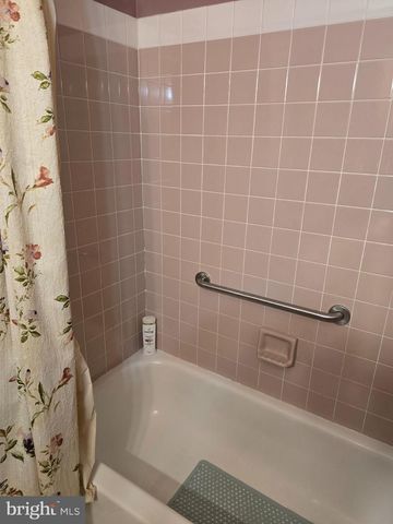 524 LONGSHORE AVE, Philadelphia, PA 19111