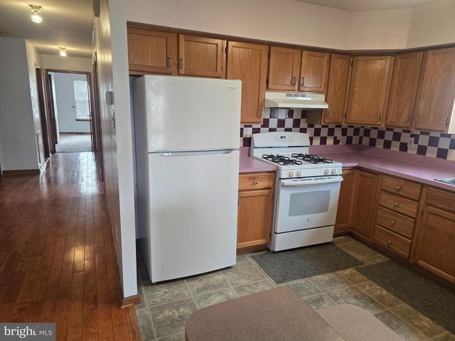 524 LONGSHORE AVE, Philadelphia, PA 19111