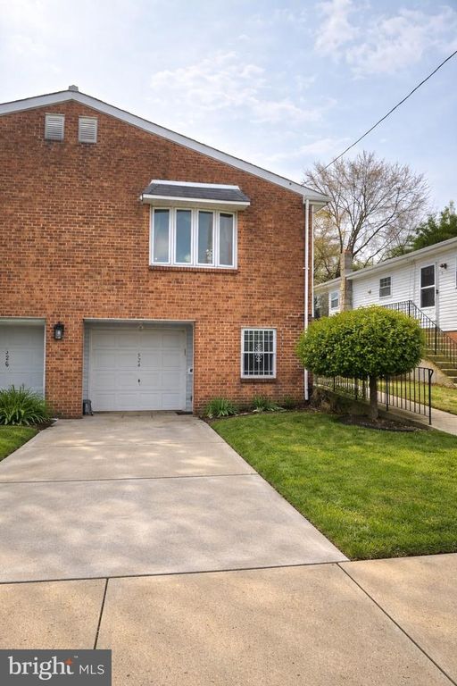 524 LONGSHORE AVE, Philadelphia, PA 19111