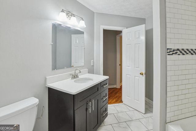 2880 Highpoint Road, Snellville, GA 30078