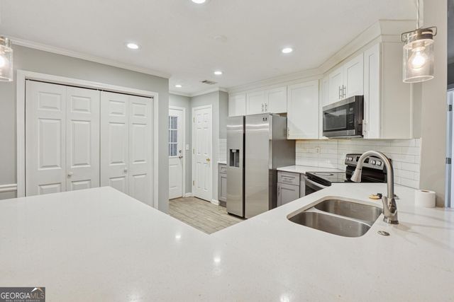 2880 Highpoint Road, Snellville, GA 30078