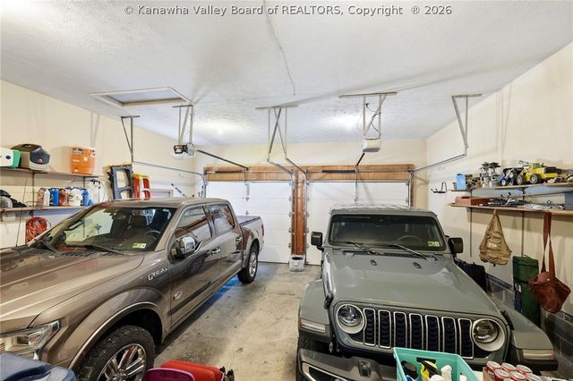39 Cedar Drive, Hurricane, WV 25526